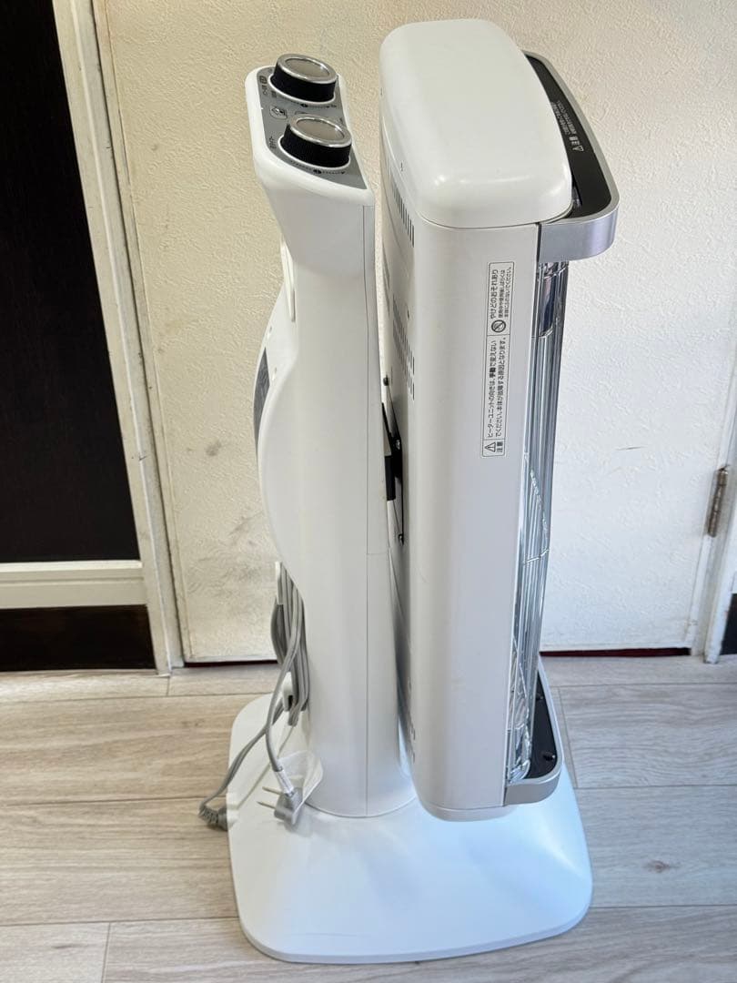 【極美品】アラジン　遠赤グラファイトヒーター白AEH-2G10AJ 2022年製