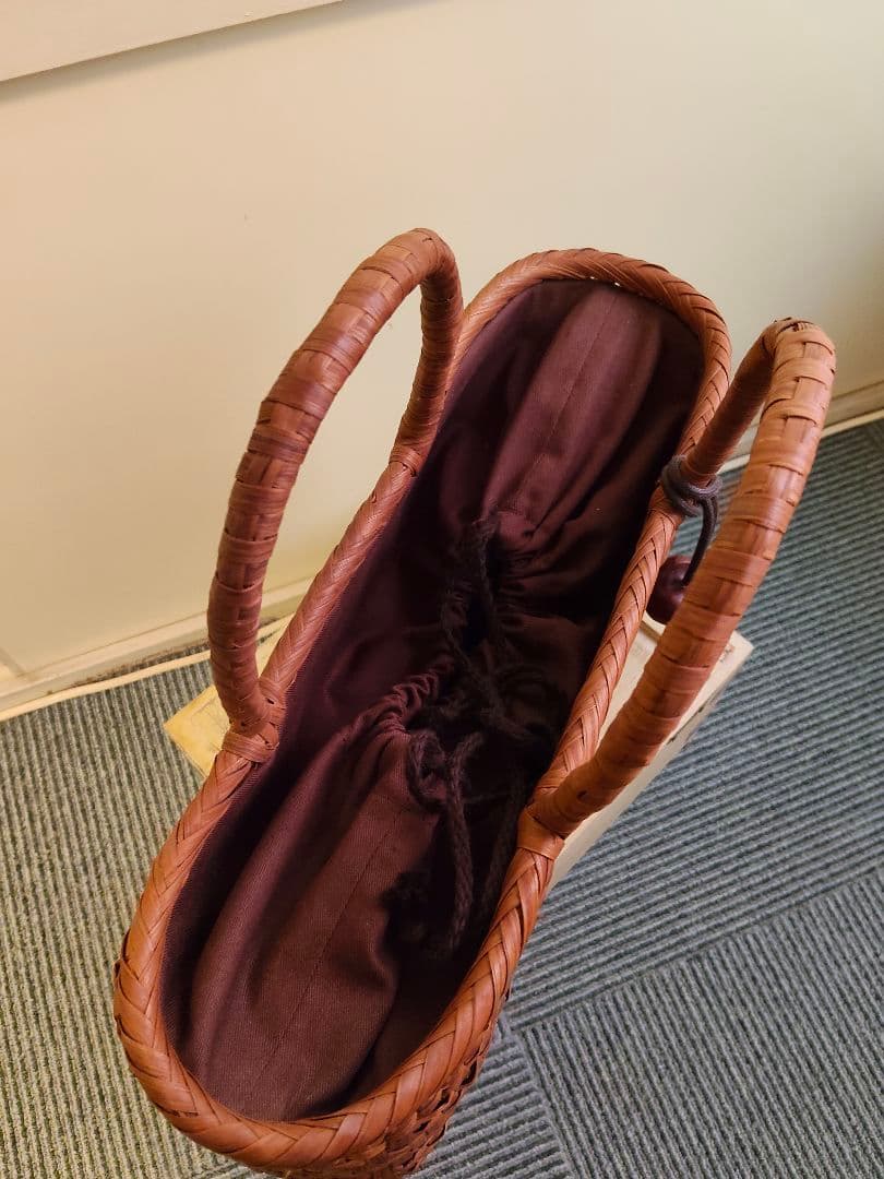 山葡萄かごバッグ（内布付き）と胡桃のオーナメント