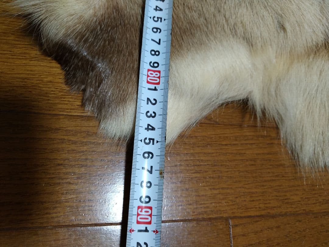 トナカイ　毛皮　ラグ