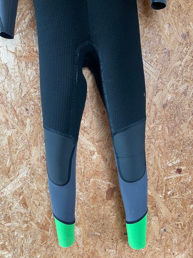 patagonia メンズMS・R2 ・フロントジップ・フルスーツ