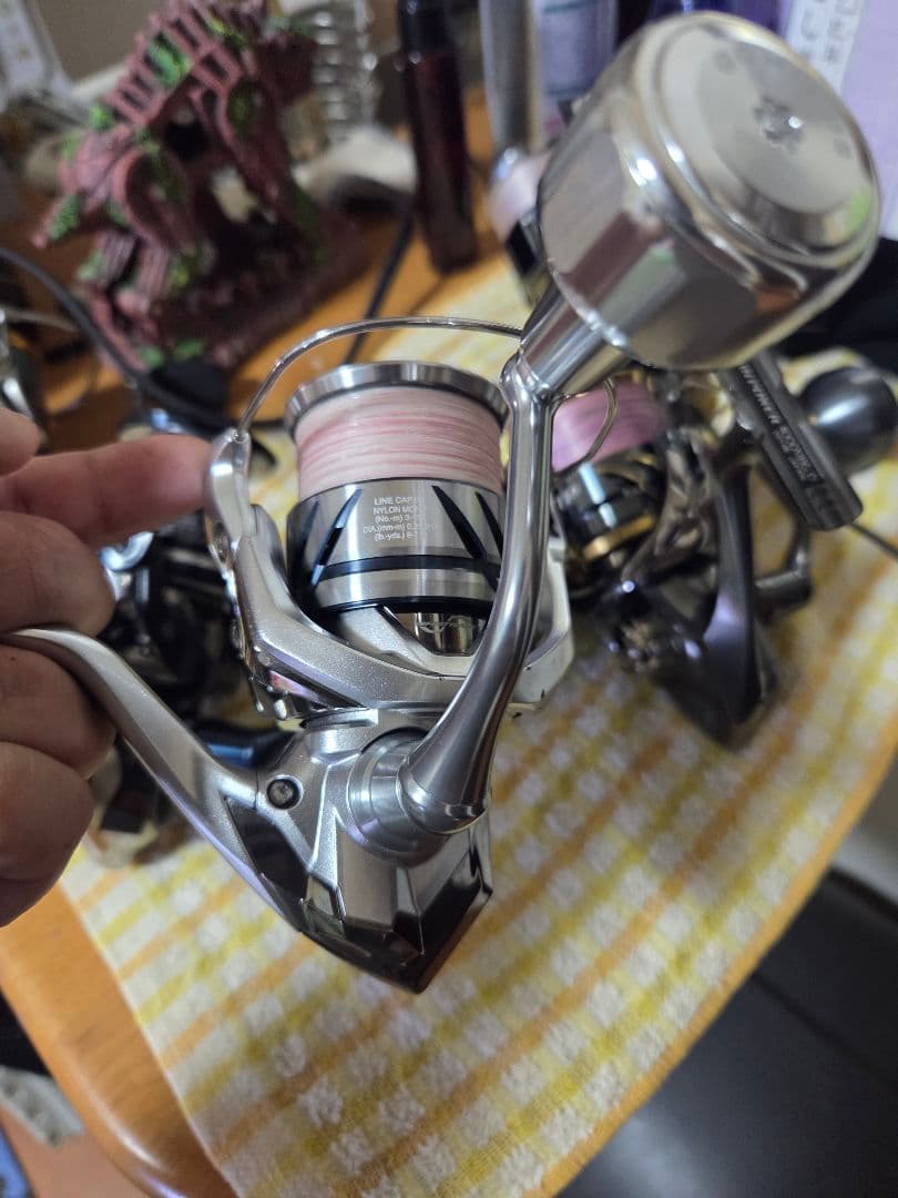 （写真追加）SHIMANO STRADIC C3000HG スピニングリール