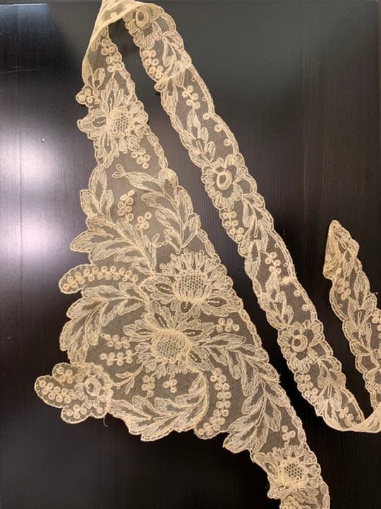 アンティークレース19世紀フランス製point de gaze fall cap