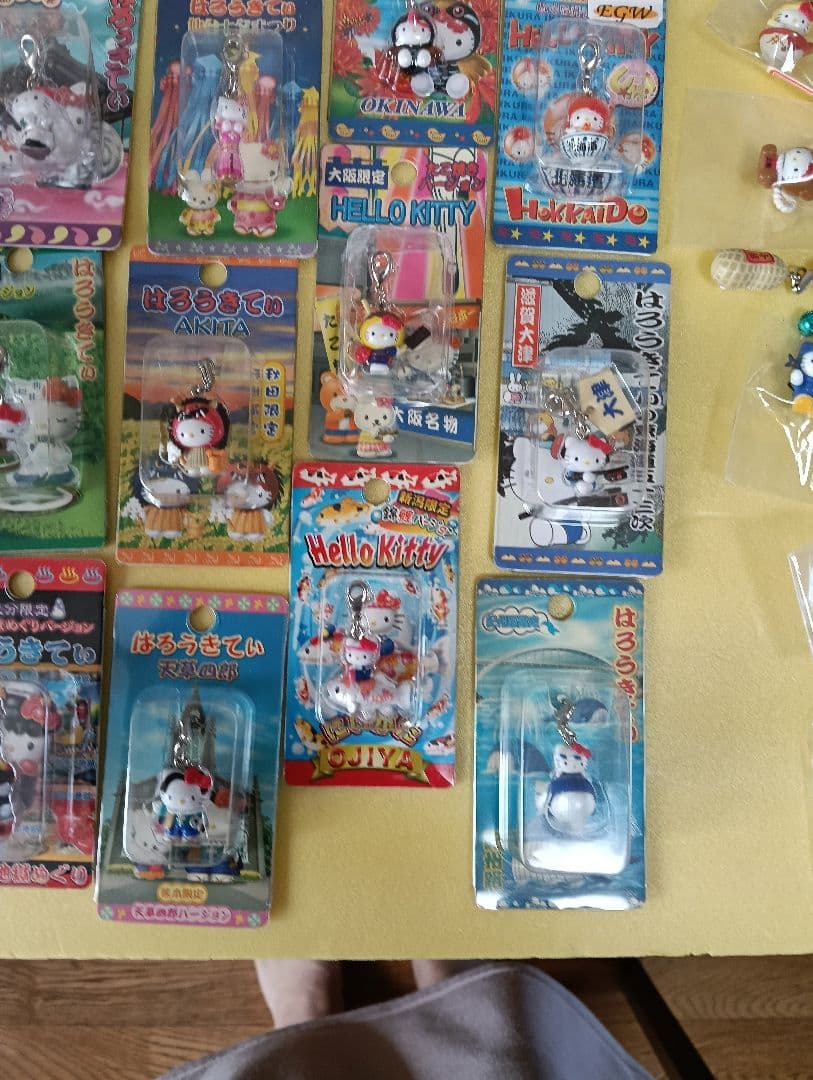 E ご当地ハローキティファスナーストラップなど日本全国47都道府県制覇！＋１個