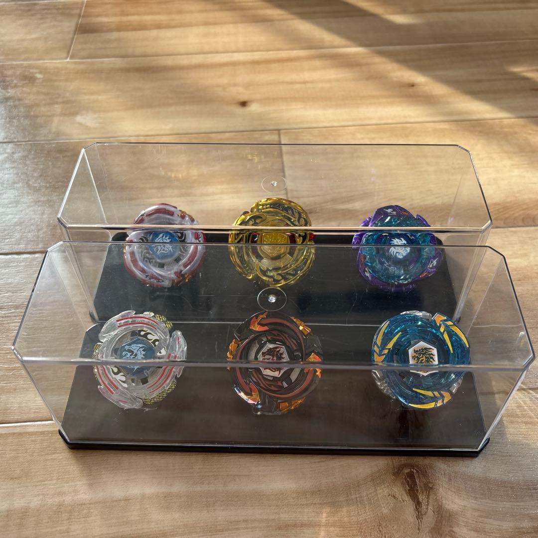 ベイブレード バトル未使用品6個+新品ランチャー 2個+パーツ付き