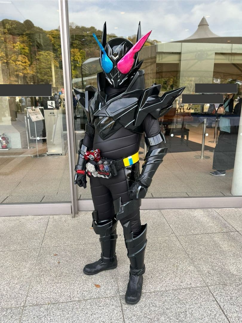 雄*来様 仮面ライダー　ビルド　ハザードフォーム　コスプレ　アトラクではありませ