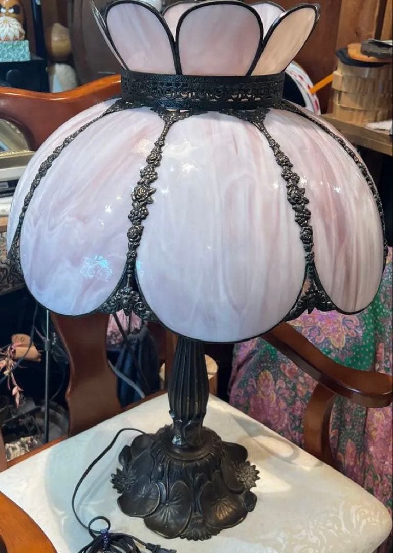 アンティーク フラワーモチーフ ランプ