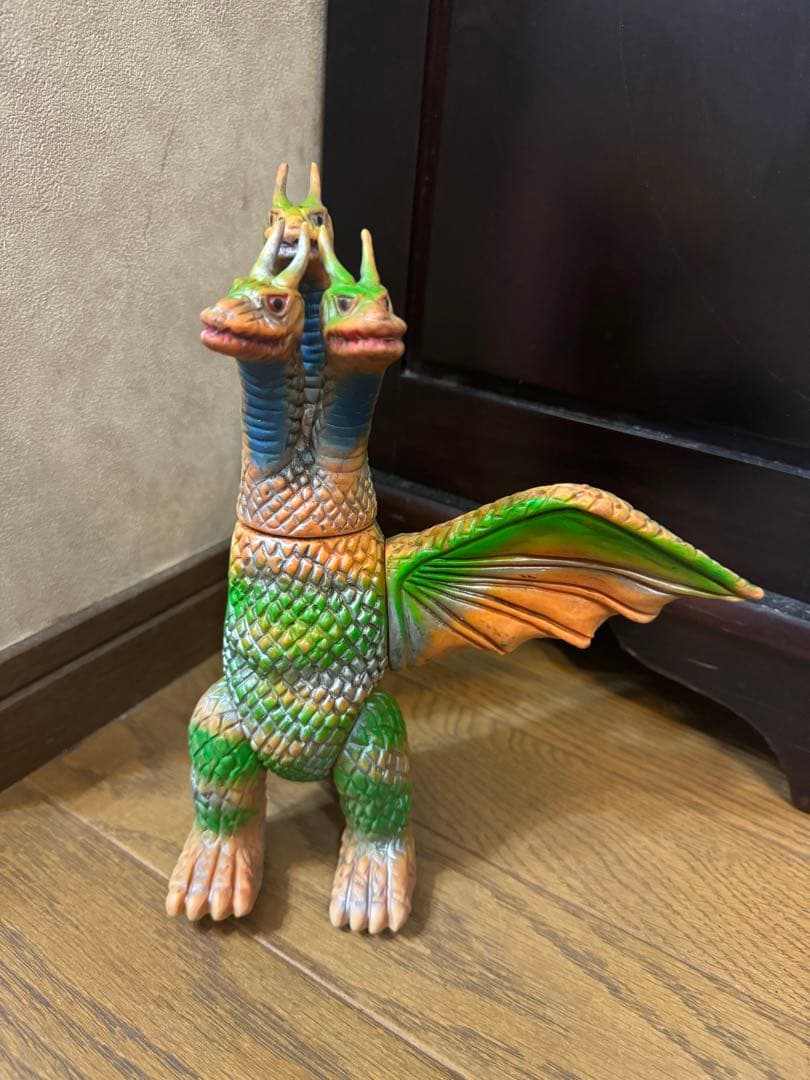 ゴジラ　キングギドラ　フィギュア　片腕無し