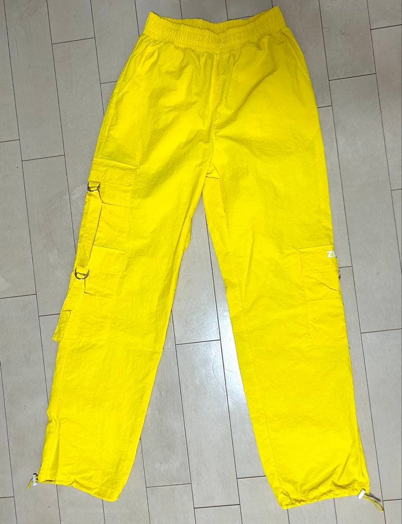 正規品！ZUMBAイエロー カーゴパンツXS