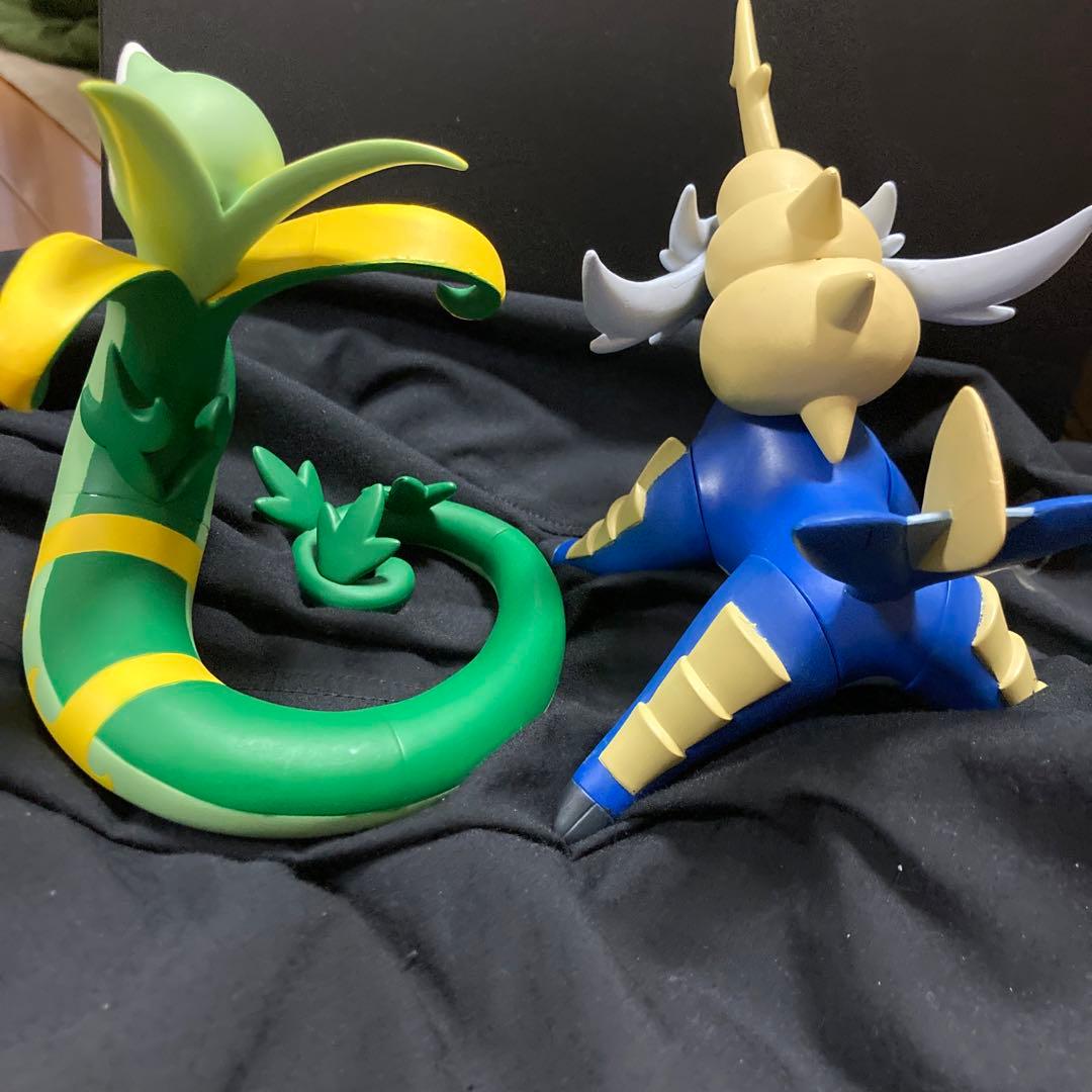 ポケモン　ポケットモンスター　フィギュア　ソフビ　人形　ダイケンキ　ジャローダ