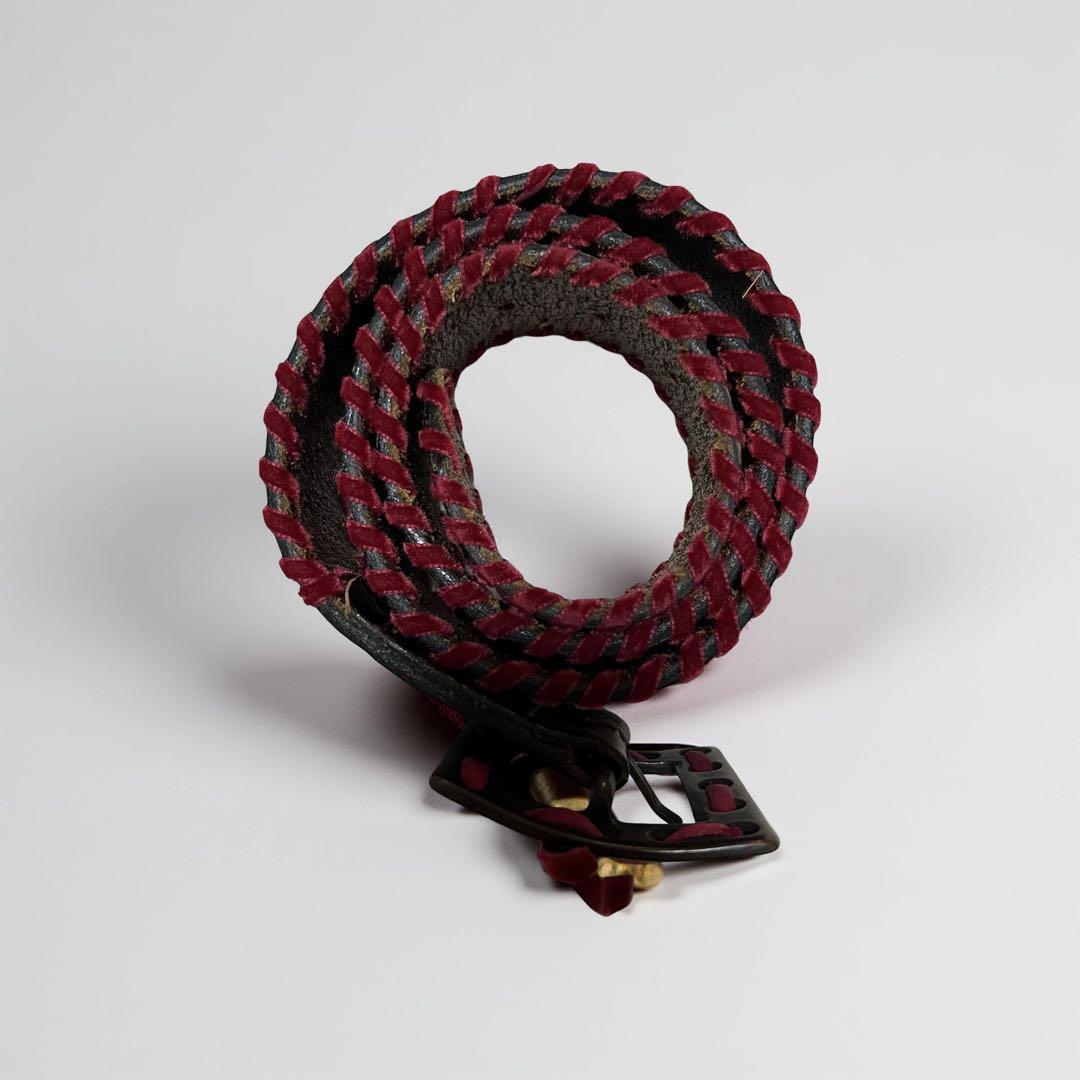 DSQUARED2 レザーベルト 花柄 型押し 赤レース装飾