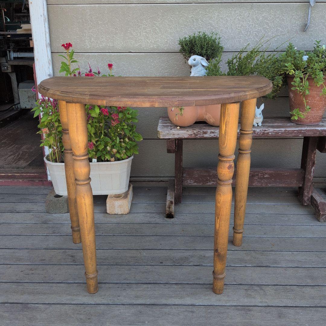 カントリー木工　家具　ろくろ脚のハーフラウンドテーブル