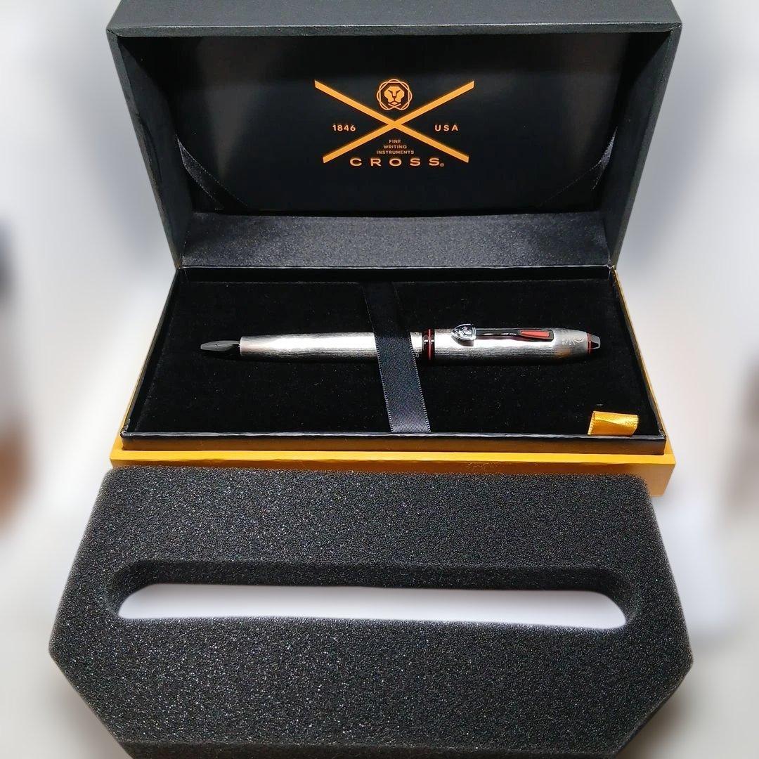 CROSS タウンゼント　フェラーリコラボ　　　シルバーボールペン ケース付き