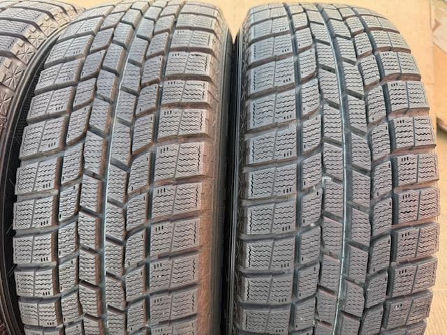 セレナ ノア ヴォクシー スタッドレスタイヤセット 195/65R15 バリ山！