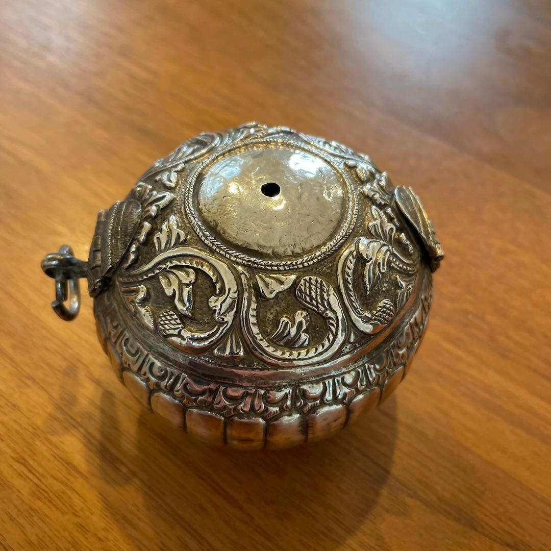 フローレス島 古民具 銀製噛みタバコ用具ガンビル入れ