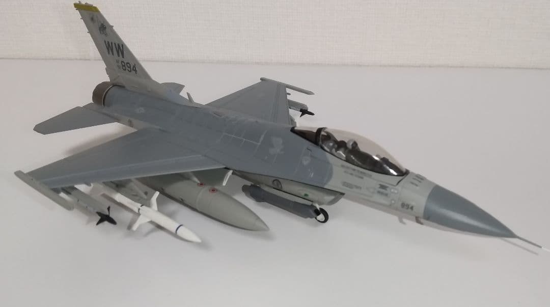 【80年終戦記念】F-16 CM Fighting Falcon ホビーマスター