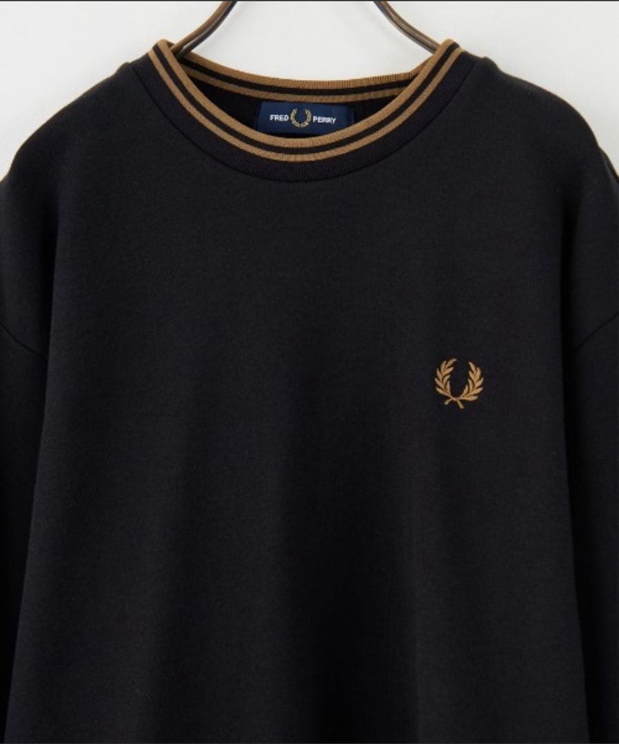 Fred Perry ブラック トレーナー Lサイズ
