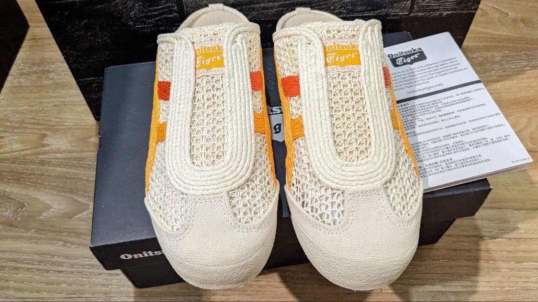 虎　2足　・オニツカタイガー製シューズ、高級サンダルカラー、阪神タイガース