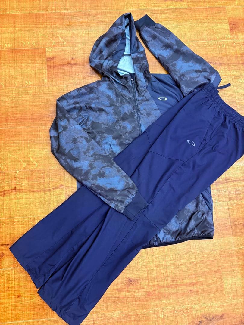 Oakley ブラックカモフラージュ ウィンドブレーカー&パンツ　セットアップ