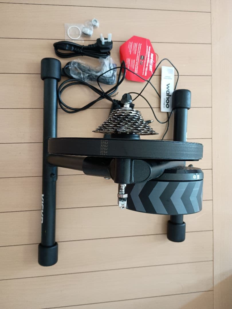 Wahoo KICKR CORE ローラー台　ジャンク