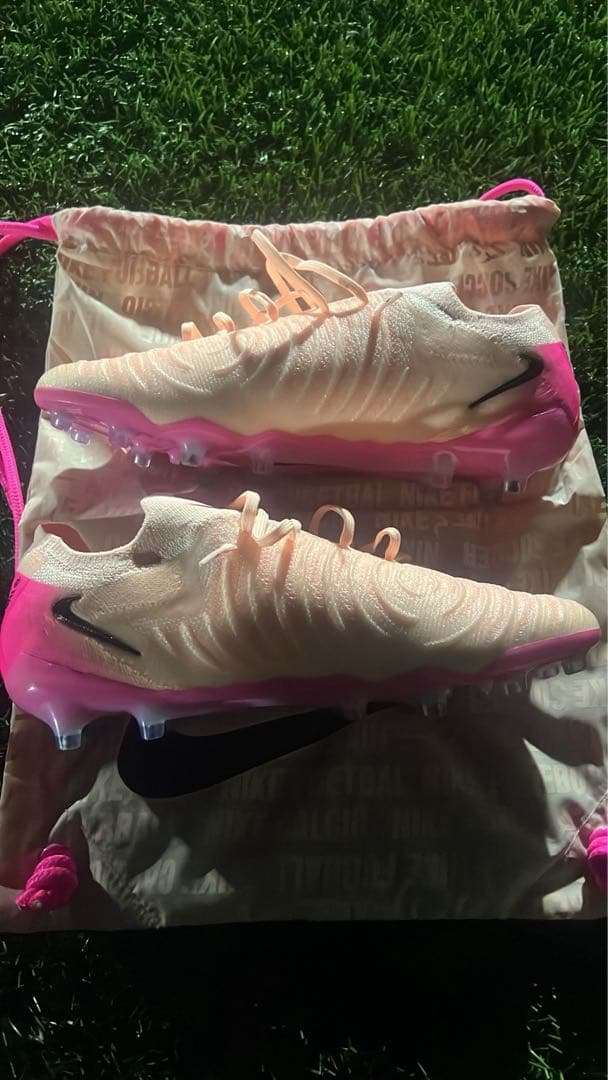 NIKEファントムGX2エリート