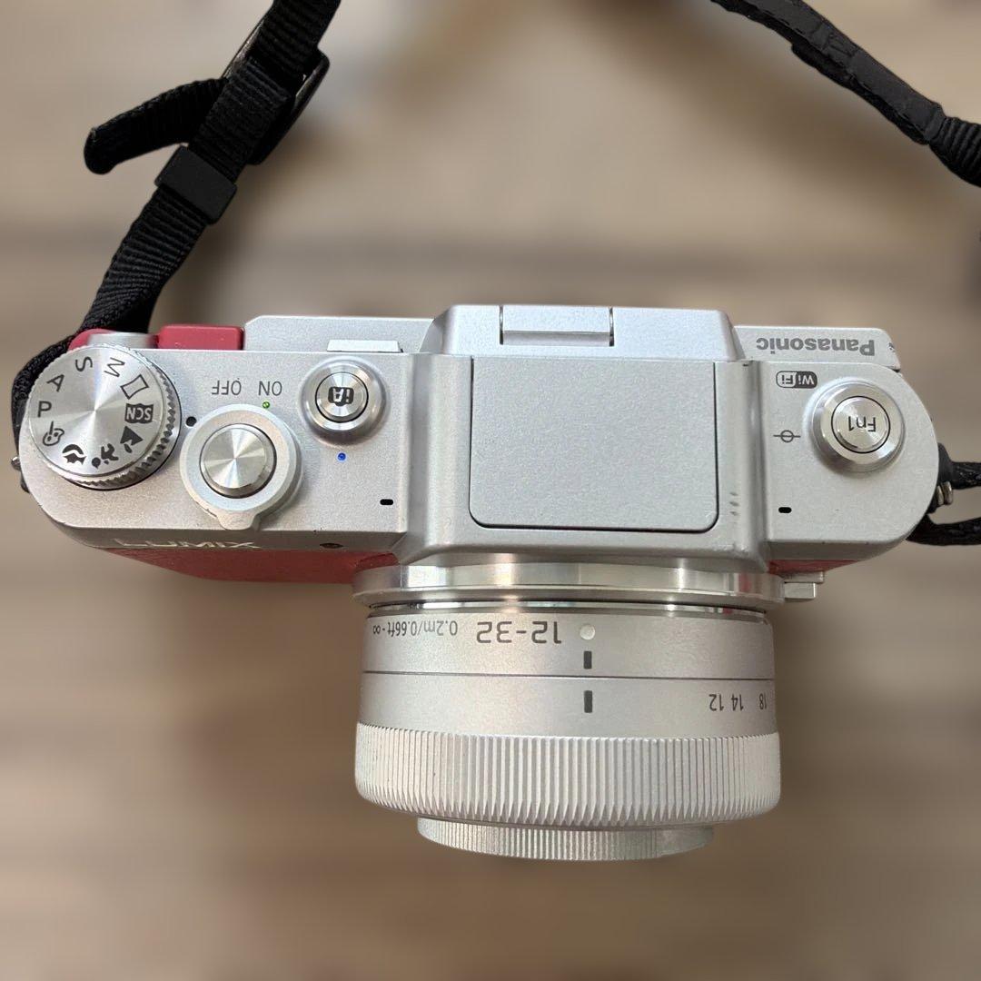 LUMIX G DMC-GF7W ダブルズームレンズキット　ミラーレス一眼