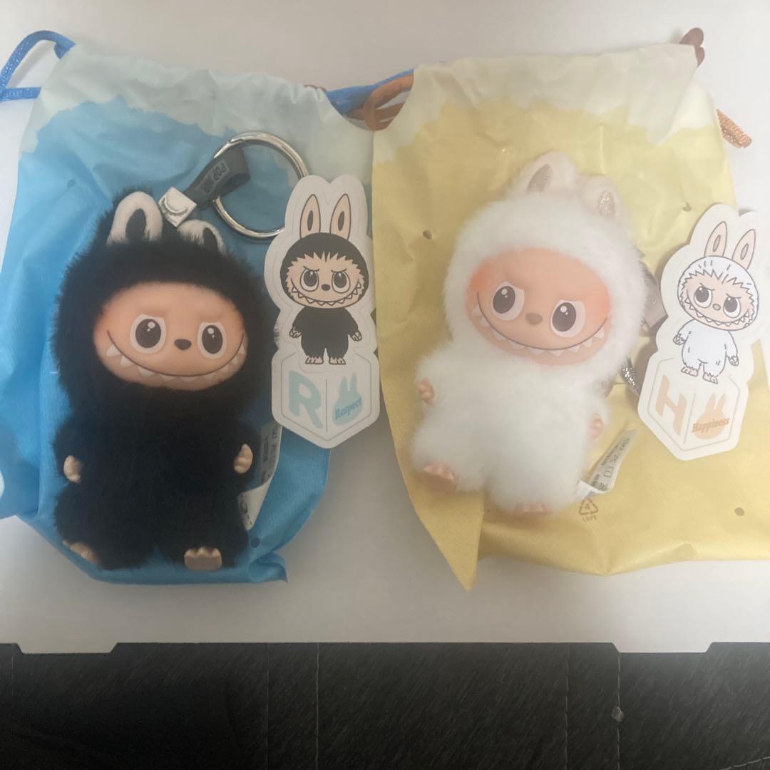 正規品　イニシャル　ラブブ　PIN FOR LOVE　H　白　R　黒