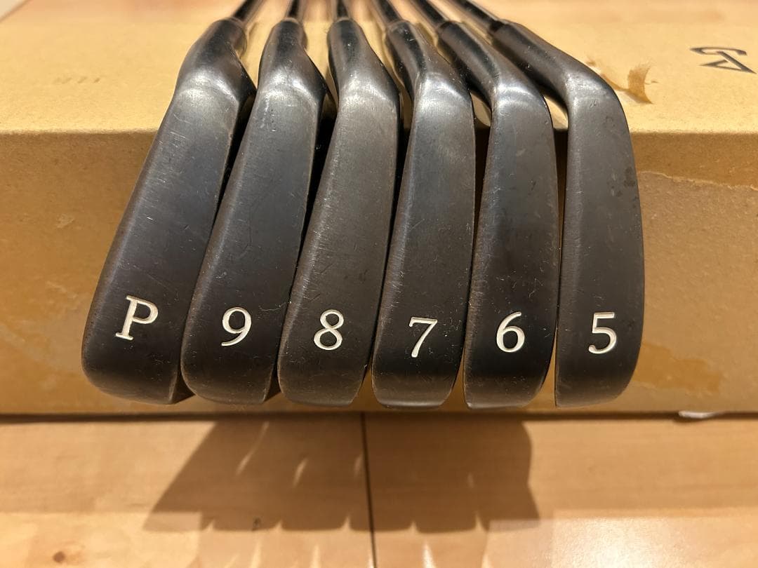 ムジーク　muziik On The Screw Blue Icon II