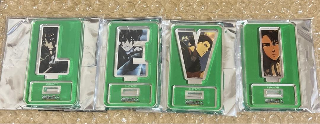 2月中旬削除 進撃の巨人リヴァイ ネームロゴアクリルスタンドセット