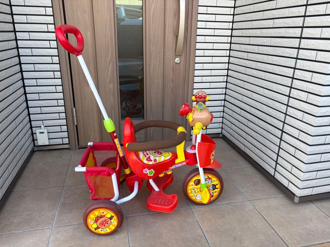 【人気キャラ】アンパンマン 三輪車｜安全バー・押し棒付き