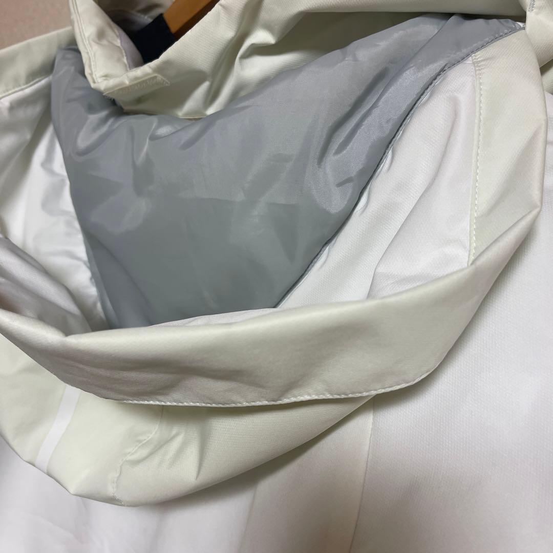 子ども用スキーウェア DESCENTE デサント　150 女の子　ホワイト