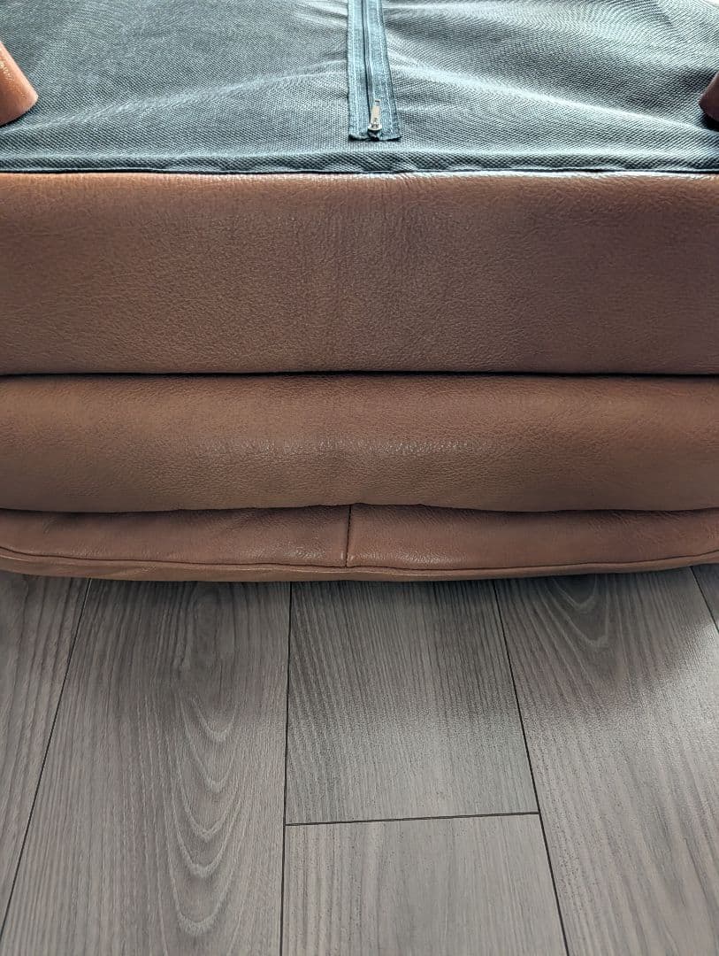 かねたや オットマン　オシリス　SP IT108 イタリア製総革 2024年購入