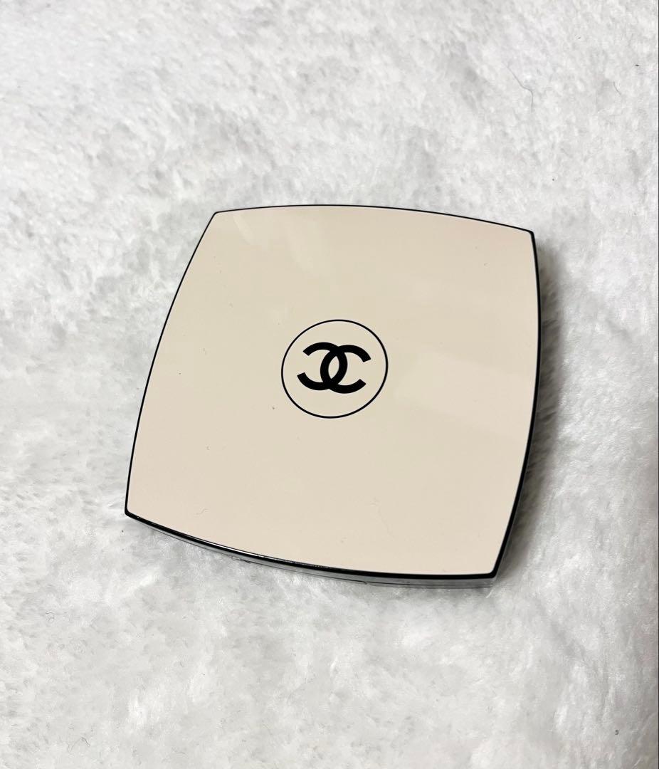 CHANEL プレストパウダー ベージュ系　ハイライト　チーク　シェーディング