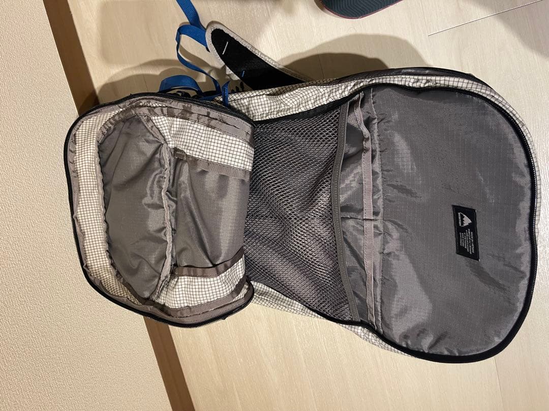 Burton [ak] インクライン 20L バックパック
