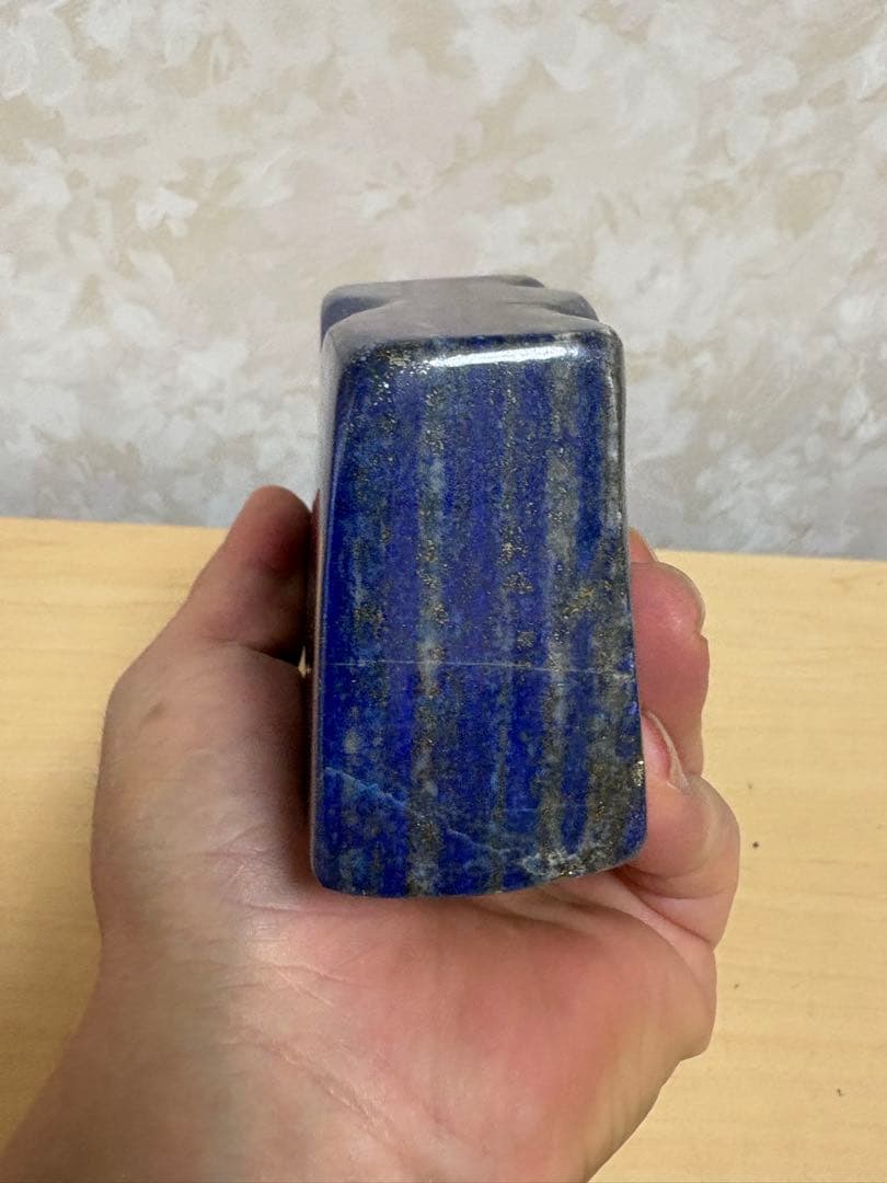 アフガニスタン産　綺麗なラピスラズリ丸磨き約1144g