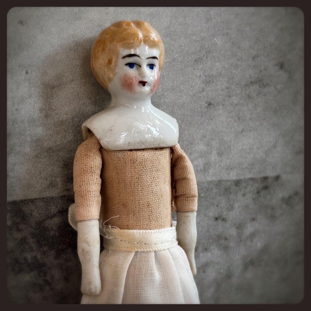 アンティーク　小さなブロンドチャイナヘッドドール ビスクドール