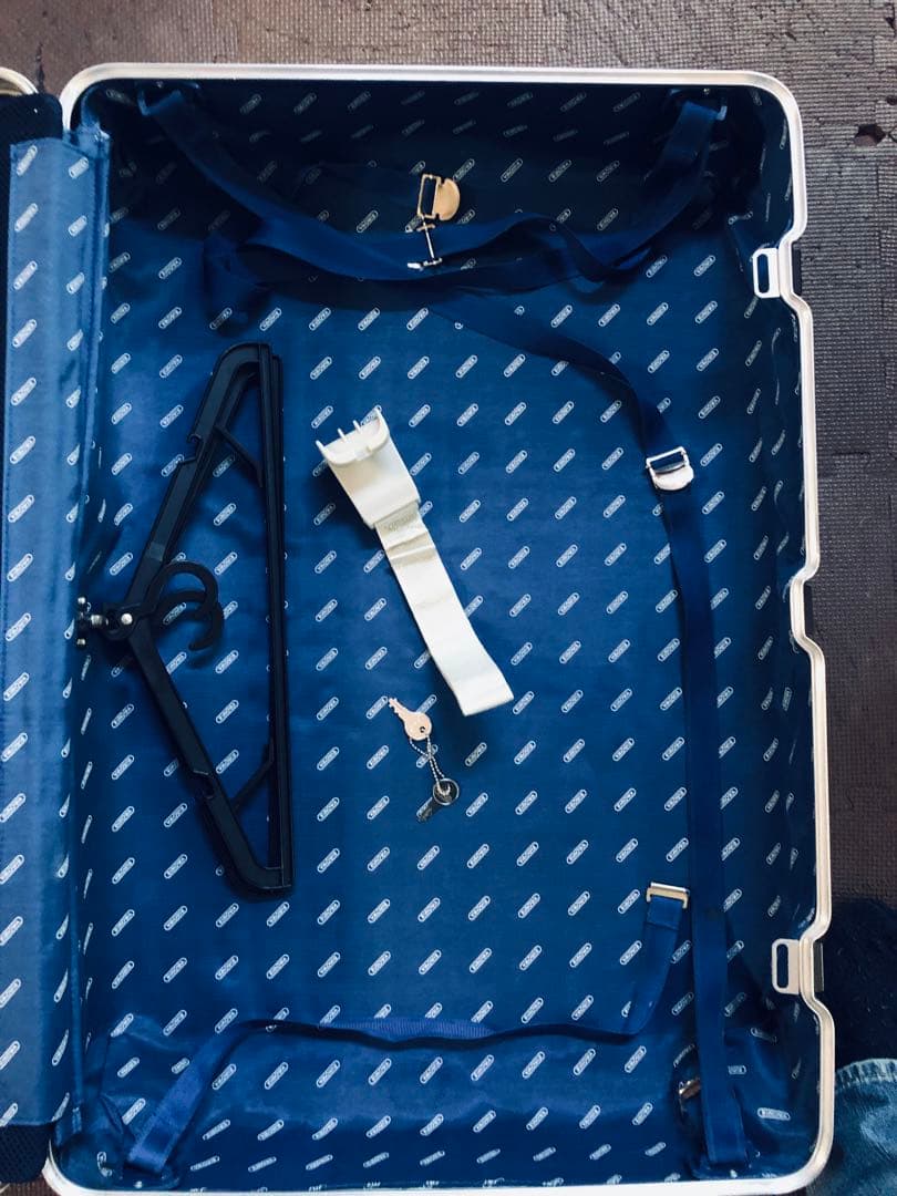 【値下げ】RIMOWAリモワ　シルバー スーツケース四輪キャリーケースビンテージ