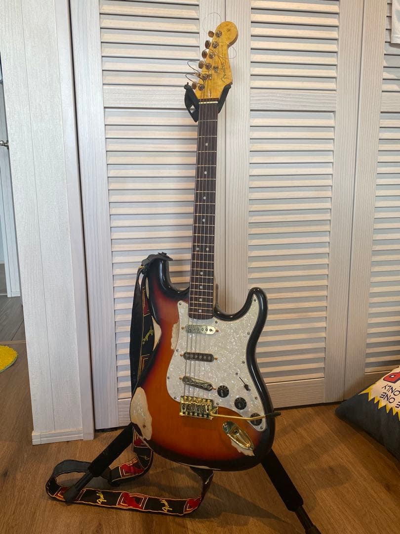 Fender？Stratocaster サンバースト　レリック加工　エイジド加工