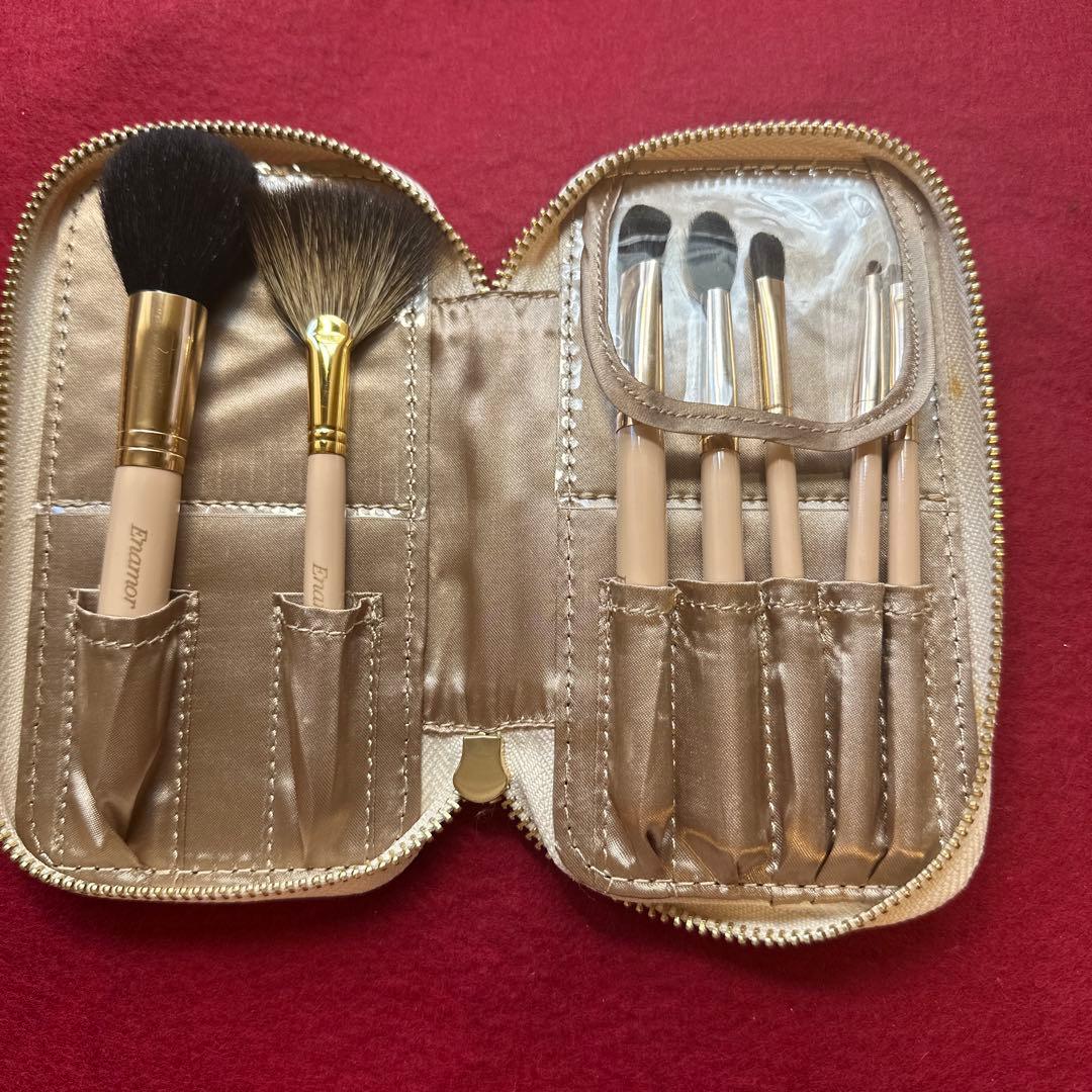 Enamorメイクブラシセット 7本 ジッパーケース付き