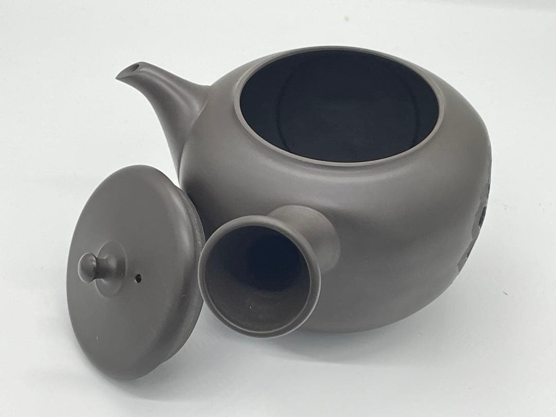 【美品】常滑焼 二代 間野舜園 茶注 急須 作彫刻文 煎茶道具 共箱 専用布付き