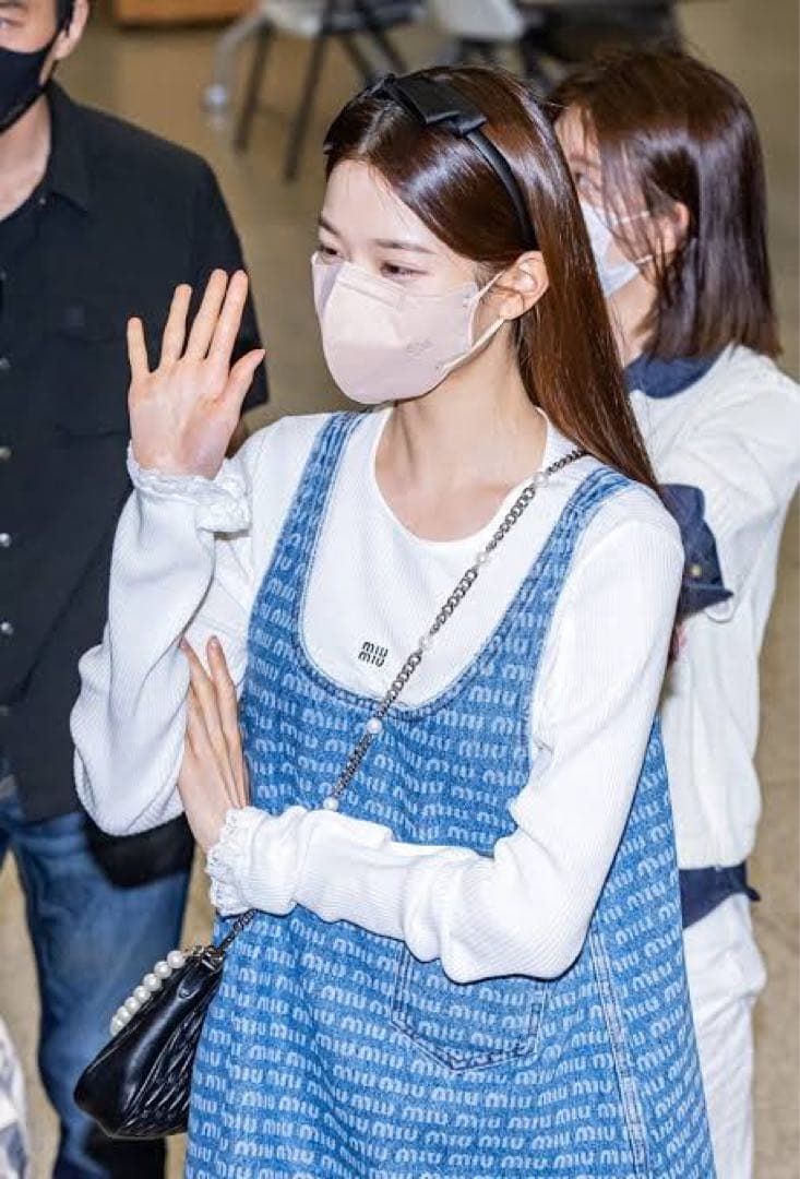 【miumiu】ウォニョン着用　デニム総柄ワンピース