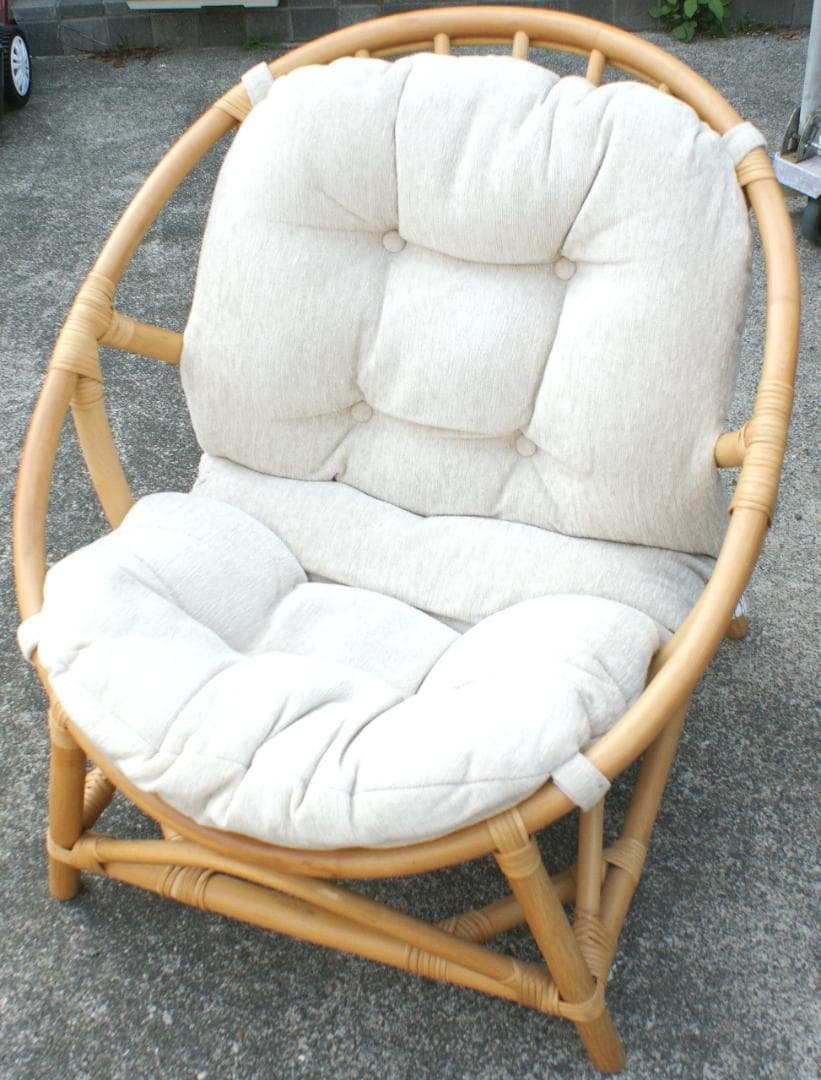 ラタンチェア　丸型 1人掛けソファ ベージュ　ニトリ