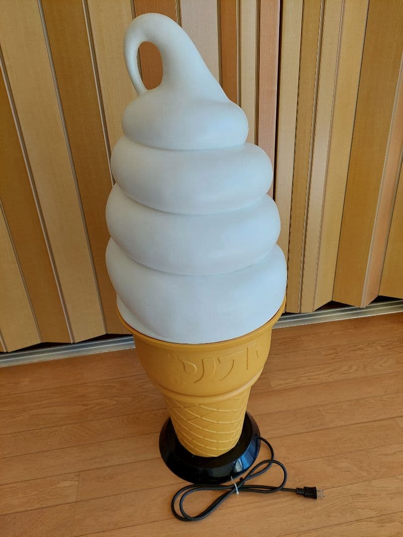 アイスクリーム型ディスプレイ