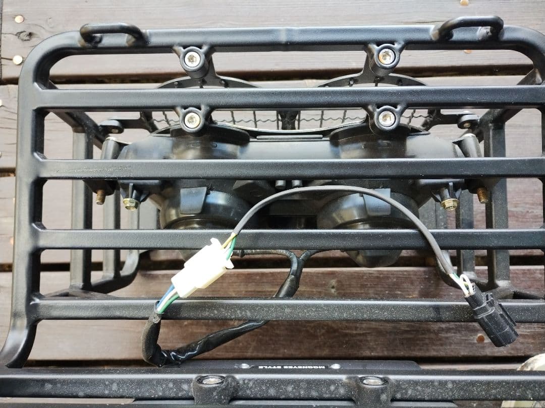 ハンターカブ デュアルヘッドライトフロントラックキット【MOONEYES】