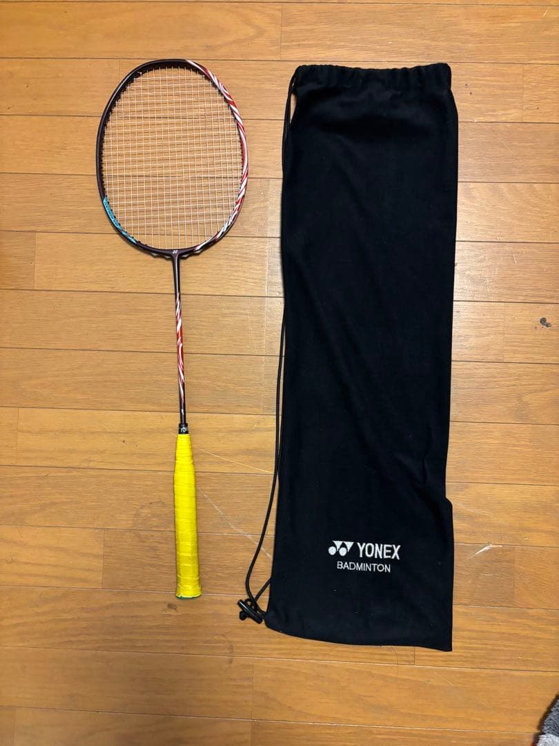 YONEX アストロクス100zzバドミントンラケット