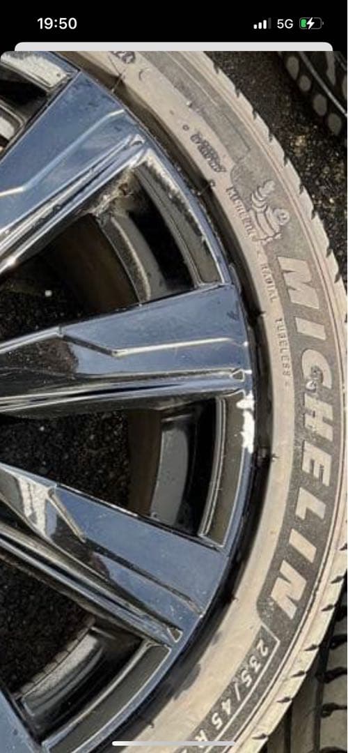 21インチ クラウンスポーツHV 純正　MICHELINタイヤ