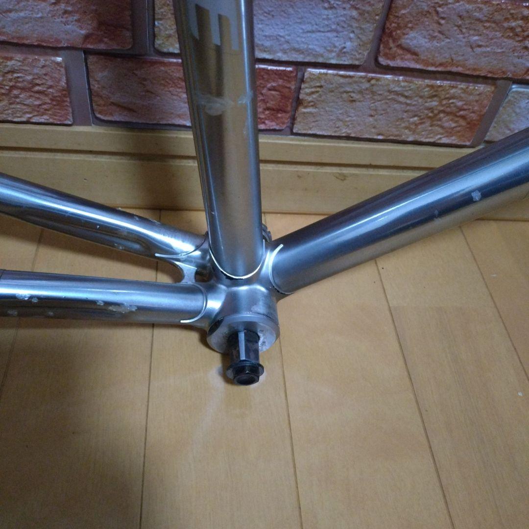 大きめ！ 競輪NJS認定　ピスト　フレーム　BB シートポスト付き