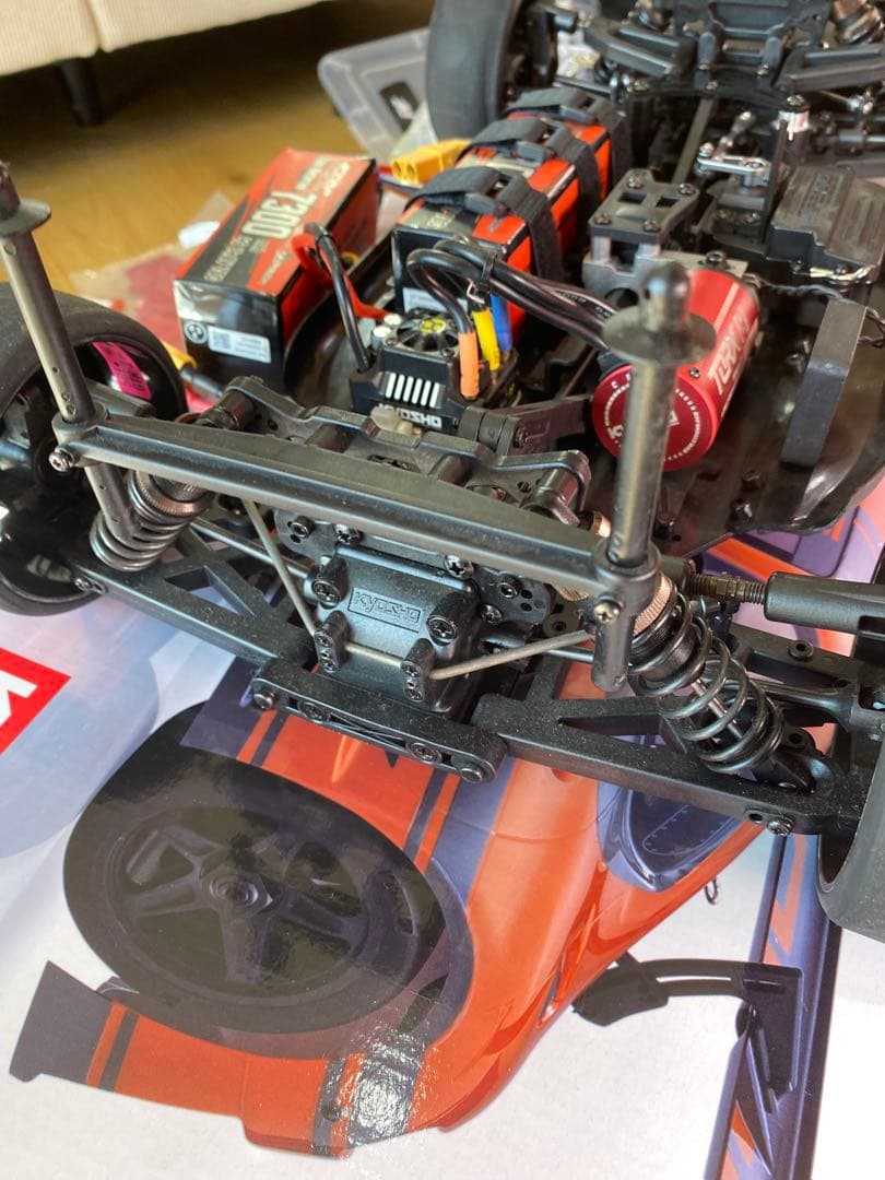 1/8 4WD インファーノGT2 VE AMG GT3 オプションスペア多数