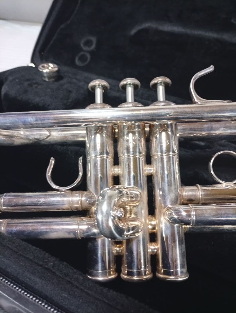 YAMAHA YTR4335G トランペット シルバー本体　純正ケース付き