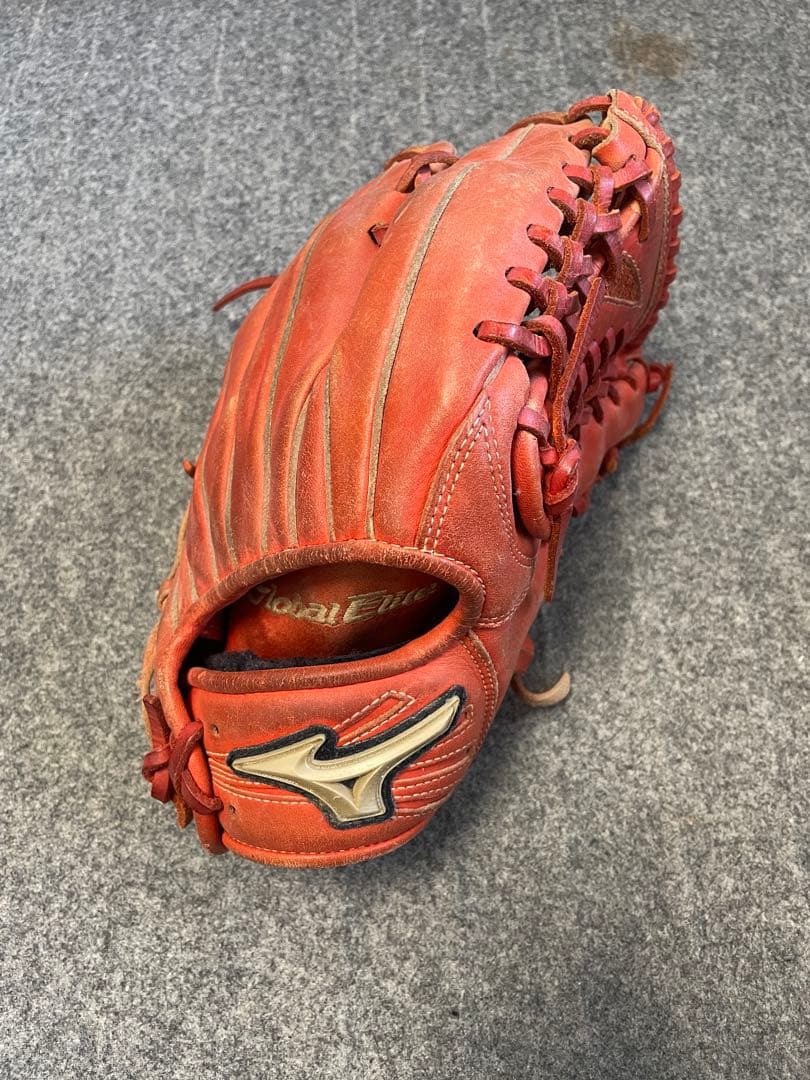 Mizuno Global Elite 軟式グローブ レッド