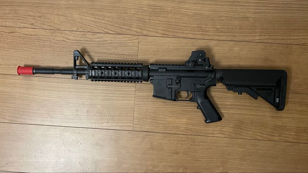 【値下げ中】東京マルイ M4 バッテリー マガジン3つ付き　動作未確認